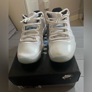 Retro 11s legend blue